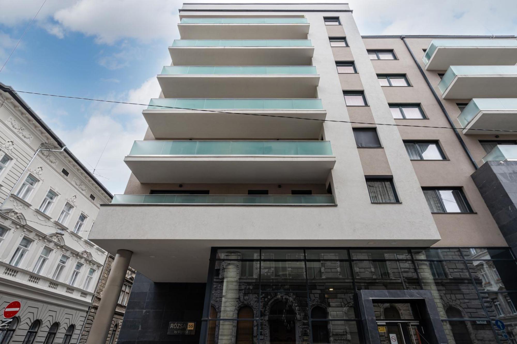Blooming Budapest Apartment With Free Underground Parking Exterior photo